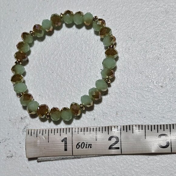 Handmade Faceted Beaded Stretch Bracelet Green Gold Glass Beads Fashion Jewelry - Picture 3 of 3